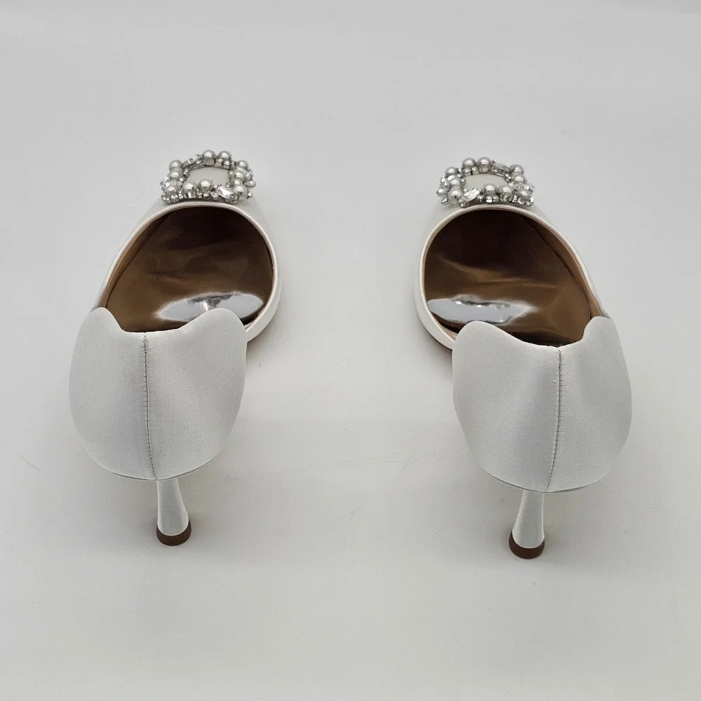 Badgley Mischka Fabia Pumps Womens 9 White Satin Crystal Pearl Wedding Heels